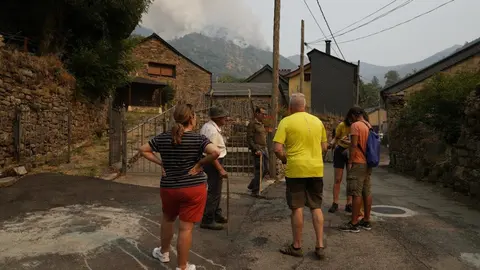 Incendio en Salientes (León). Foto: César Hornija