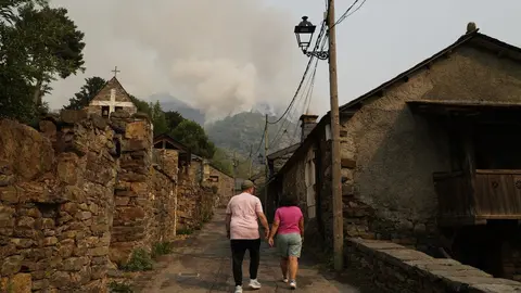 Incendio en Salientes (León). Foto: César Hornija