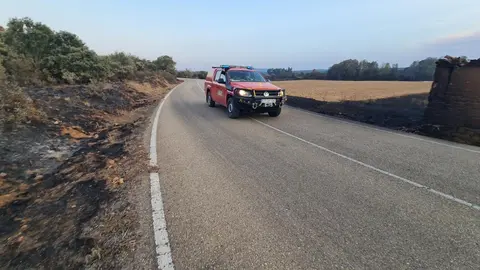 La desolación se adueña de la Valdería; Castrocalbón y San Esteban de Nogales vivieron momentos dramáticos por las llamas y el resultado fue desolador. Fotos: Heraldo de León