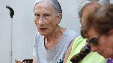 Palacios del Sil recibe a parte de los desalojados por el incendio de Salientes. Foto: César Hornija