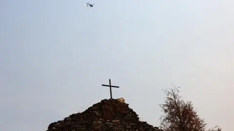 Incendio en Anllares del Sil y Orallo. La provincia de León vive un momento dramático en los incendios. Fotos: César Hornija