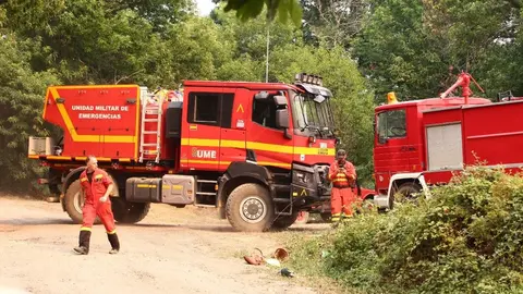 Incendio en Anllares del Sil y Orallo. La provincia de León vive un momento dramático en los incendios. Fotos: César Hornija