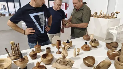 El Jardín de los Patos de Valencia de Don Juan acoge este fin de semana la 28 Feria de Artesanía.