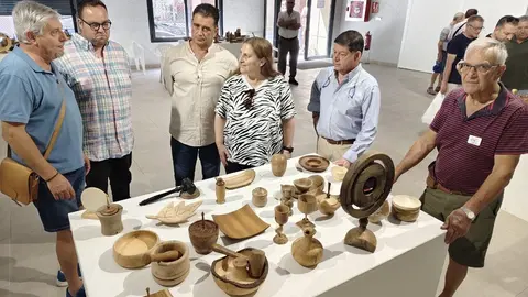 El Jardín de los Patos de Valencia de Don Juan acoge este fin de semana la 28 Feria de Artesanía.