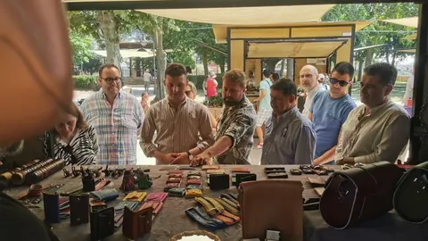 El Jardín de los Patos de Valencia de Don Juan acoge este fin de semana la 28 Feria de Artesanía.