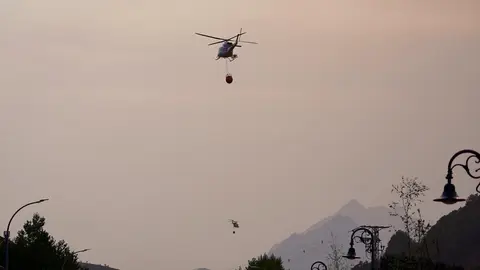 Imágenes de los incendios en Fasgar y Boca de Huérgano. Fotografías de Peio García y Mirian Chacón