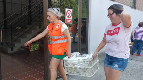 Cruz Roja mantiene desplegado un operativo para facilitar la pernoctación a más de 300 personas afectadas por los diversos incendios que sufre la provincia de León. Foto: Cruz Roja León
