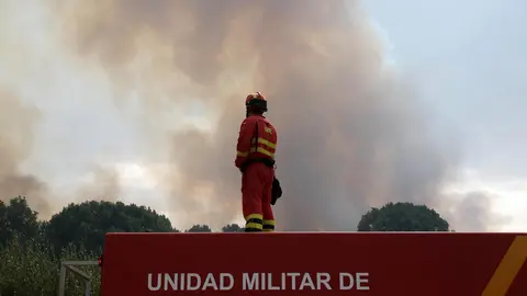 El incendio de Almanza amenaza varias pedanías. Foto: Peio García