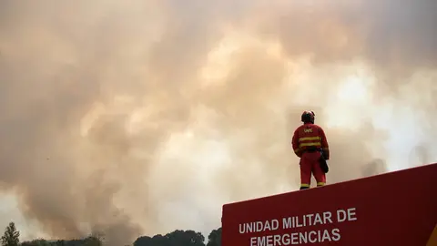 El incendio de Almanza amenaza varias pedanías. Foto: Peio García