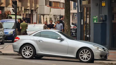 León capital se convierte en un gran plató de cine para la grabación de la nueva serie sobre el crimen de la presidenta de la Diputación. La productora Zeta rueda en la capital una miniserie sobre el asesinato de la expresidenta de la Diputación.