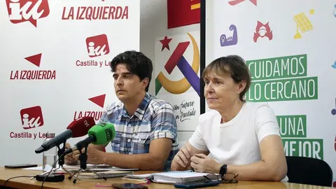 El coordinador de Izquierda Unida en Castilla y León, Juan Gascón, visita León con motivo de la grave ola de incendios que recorre la Comunidad. Foto: Peio García.