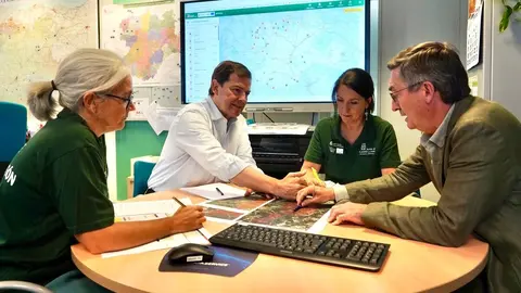 El presidente de la Junta de Castilla y León, Alfonso Fernández Mañueco, acude al Centro Autonómico de Mando. Foto: Miriam Chacón.