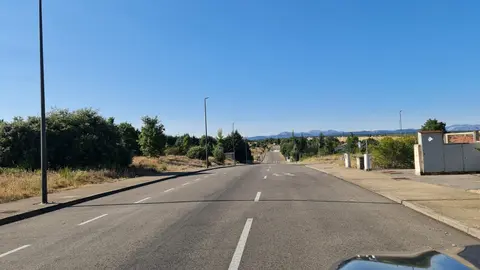 Prometió 3.650 viviendas, zonas verdes y todos los servicios en Garrafe de Torío; la crisis de 2008 hundió el proyecto y hoy solo sobreviven poco más de un centenar de viviendas individuales, pequeños bloques de pisos, un mirador y las ruinas de un proyecto que aspiraba a transformar el alfoz