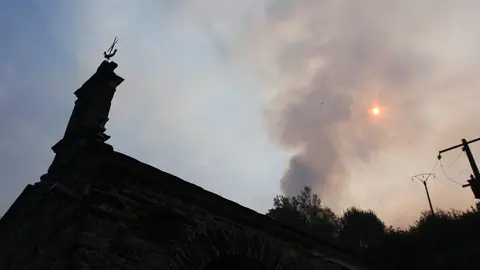Incendio en Colinas del Campo de Martín Moro Toledano perteneciente al municipio de Igüeña (León)