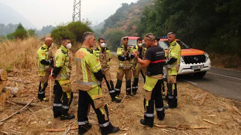 Incendio en Colinas del Campo de Martín Moro Toledano perteneciente al municipio de Igüeña (León)