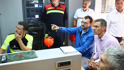 El presidente del Gobierno visita Asturias y respalda un pacto de estado mientras una ola de fuegos afecta a León y otras provincias. Pool Heraldo de León