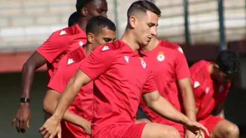 Los jugadores de la Cultural y Deportiva Leonesa, durante un entrenamiento.