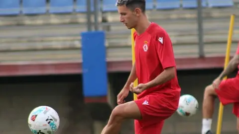 Los jugadores de la Cultural y Deportiva Leonesa, durante un entrenamiento.