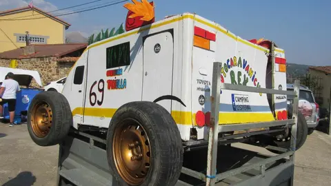 La Mata de la Bérbula se llena de risas con la VIII edición de los 'Autos locos'.
Creatividad, humor y diversión toman las calles en honor a San Bartolomé. Fotos realizadas por Miguel A. Gonzalez Castañón