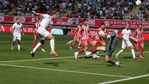 La Cultural pierde por la mínima en casa ante el Almería. Foto: Peio García