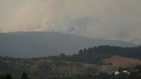 Incendio en Anllares del Sil (León). Foto: César Hornija.