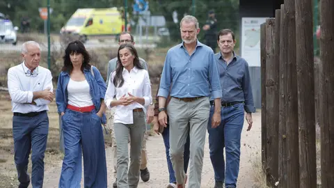 Los reyes visitan las principales zonas afectadas por los incendios forestales en Castilla y León, acompañados del presidente de la Junta, Alfonso Fernández Mañueco