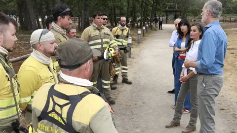 Los reyes visitan las principales zonas afectadas por los incendios forestales en Castilla y León