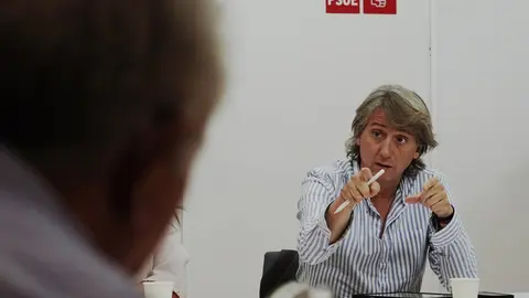 El secretario general del PSOECyL, Carlos Martínez, se reúne con las organizaciones agrarias de Castilla y León. Foto: Rubén Cacho