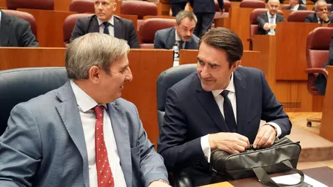 El presidente de la Junta, Alfonso Fernández Mañueco, durante el Pleno extraordinario de las Cortes. Foto: Rubén Cacho
