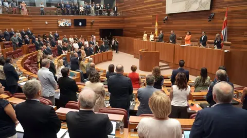 El presidente de la Junta, Alfonso Fernández Mañueco, durante el Pleno extraordinario de las Cortes. Foto: Rubén Cacho