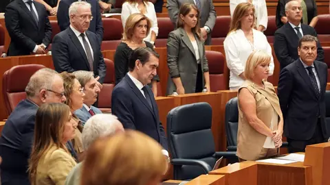 El presidente de la Junta, Alfonso Fernández Mañueco, durante el Pleno extraordinario de las Cortes. Foto: Rubén Cacho
