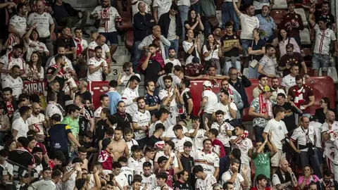 Tres jornadas, cero puntos. La Cultural sufre lo previsto en Segunda. Pero lo peor, son las sensaciones. Al equipo le falta cuerpo, entidad, patrón y jugadores.