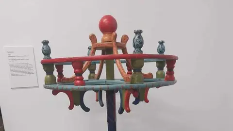 Riello devuelve la vida al arte popular de Omaña. El Ayuntamiento impulsa la restauración de esculturas e imágenes y refuerza su apuesta por el turismo cultural con rutas guiadas. Fotos de Margarita Álvarez Rodríguez