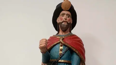 Riello devuelve la vida al arte popular de Omaña. El Ayuntamiento impulsa la restauración de esculturas e imágenes y refuerza su apuesta por el turismo cultural con rutas guiadas. Fotos de Margarita Álvarez Rodríguez