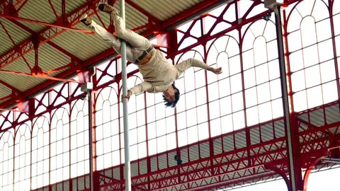El Festival de Verano ‘León, Cuna del Parlamentarismo’ llena las calles de circo contemporáneo