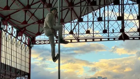 El Festival de Verano ‘León, Cuna del Parlamentarismo’ llena las calles de circo contemporáneo