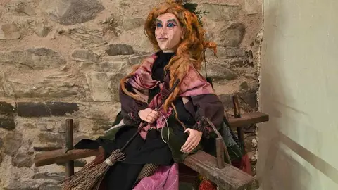Santa Colomba de Somoza celebra el éxito multitudinario de sus patios abiertos. Más de 60 artesanos y miles de visitantes reafirman a la feria 'Patios con Arte' como referente cultural y rural de la Maragatería. Fotos: Carlos Calvo