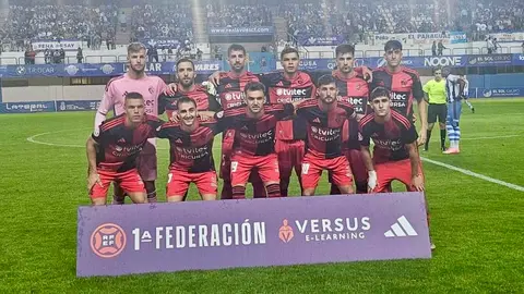 La SD Ponferradina inicia la temporada goleando al Real Avilés Industrial en un encuentro en el que los bercianos dejaron resuelto el partido en la primera mitad.