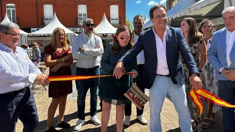 Benavides de Órbigo se vistió de gala este fin de semana para celebrar su XXVIII Feria del Dulce, una cita que volvió a confirmar por qué esta localidad se ha consolidado como capital de la cultura gastronómica en la provincia. Fotos: Luisa Álvarez