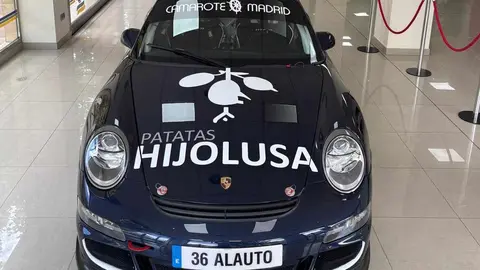 Los aficionados al motor tienen una cita ineludible en León. El concesionario Alauto acoge durante unos días el Porsche 997 GT3 RS 3.6, un modelo de culto en la competición que ha sido pilotado por Sergio Vallejo, Campeón de España de Rallyes.