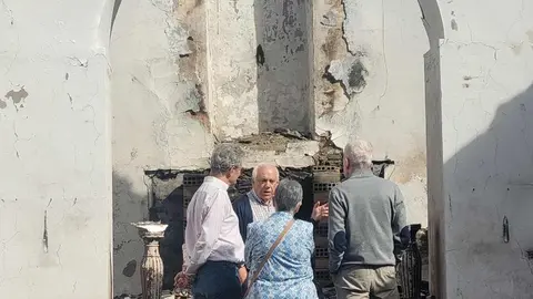El presidente de Cáritas visita algunas de las zonas afectadas por los incendios en las Diócesis de Astorga y de León.