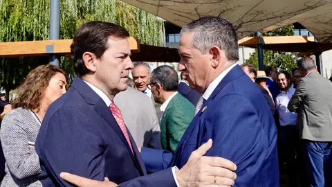 El presidente de la Junta de Castilla y León, Alfonso Fernández Mañueco, junto con el presidente de la Diputación de Salamanca, Javier Iglesias, inaugura Salamaq 2025, la Feria del Sector Agropecuario y 36 Exposición Internacional de Ganado Puro, que se celebra del 4 al 8 de septiembre. Fotos: Susana Martín
