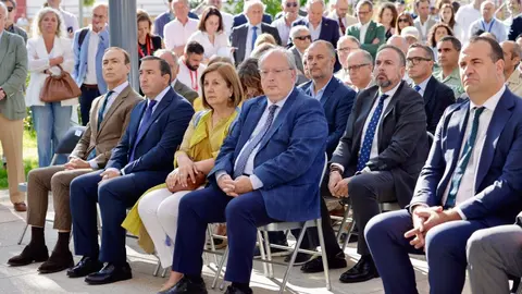El presidente de la Junta de Castilla y León, Alfonso Fernández Mañueco, junto con el presidente de la Diputación de Salamanca, Javier Iglesias, inaugura Salamaq 2025, la Feria del Sector Agropecuario y 36 Exposición Internacional de Ganado Puro, que se celebra del 4 al 8 de septiembre. Fotos: Susana Martín