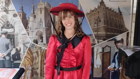 La plaza de San Marcelo se convirtió este viernes en un escenario de época para acoger la inauguración de la IV Feria Modernista de León, un evento que cada septiembre transforma el entorno de la Casa Botines Gaudí. Centenares de personas asistieron a un acto que tuvo como gran protagonista al cineasta leonés Néstor López, ganador de tres premios Goya, que fue proclamado mantenedor de esta edición. Fotos: Campillo  M.A.| García