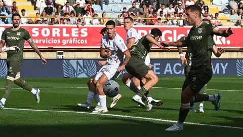 La Cultural suma su primer punto en Segunda ante un Leganés superior. El equipo leonés resiste en el Reino de León y firma un empate trabajado tras un partido intenso y lleno de alternativas.