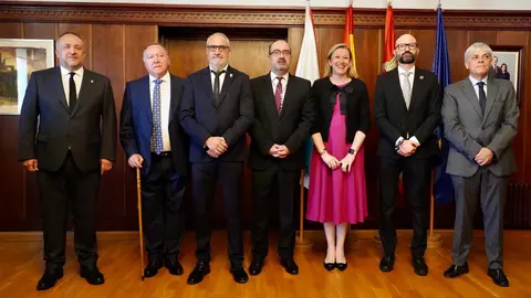 Celebración del Día de la Encina y del LXVII aniversario del Día del Bierzo con presencia de numerosas autoridades y la destacada ausencia de Suárez-Quiñones. Foto: Campillo