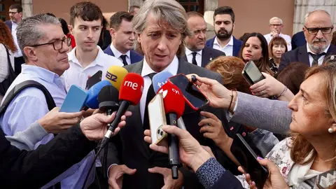 Celebración del Día de la Encina y del LXVII aniversario del Día del Bierzo con presencia de numerosas autoridades y la destacada ausencia de Suárez-Quiñones. Foto: Campillo