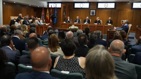 Celebración del Día de la Encina y del LXVII aniversario del Día del Bierzo con presencia de numerosas autoridades y la destacada ausencia de Suárez-Quiñones. Foto: Campillo