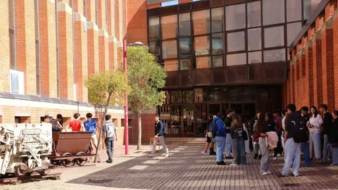 La Universidad de León da inicio al curso académico 2025/26 con las jornadas de bienvenida a sus estudiantes de nuevo ingreso. Foto: ULE.