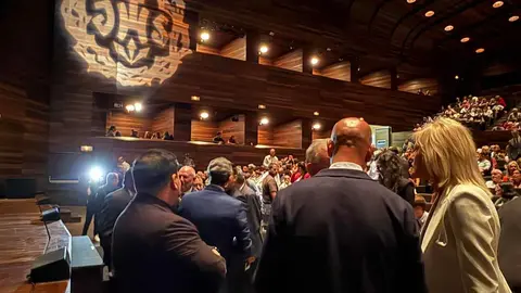 El Auditorio de León estrena la película documental que recoge el viaje histórico de la talla del Dulce Nombre de Jesús al Jubileo de Cofradías en la capital italiana. Fotos: AytoLeón